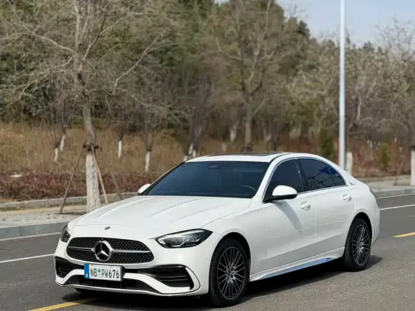 Mercedes-Benz C-Class 2024