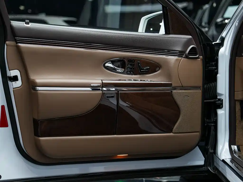 Maybach Maybach 2012 — фото 24