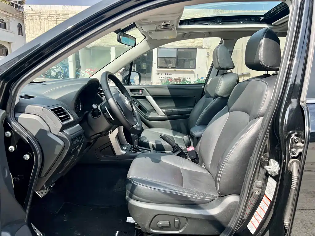 Subaru Forester 2016 — фото 4