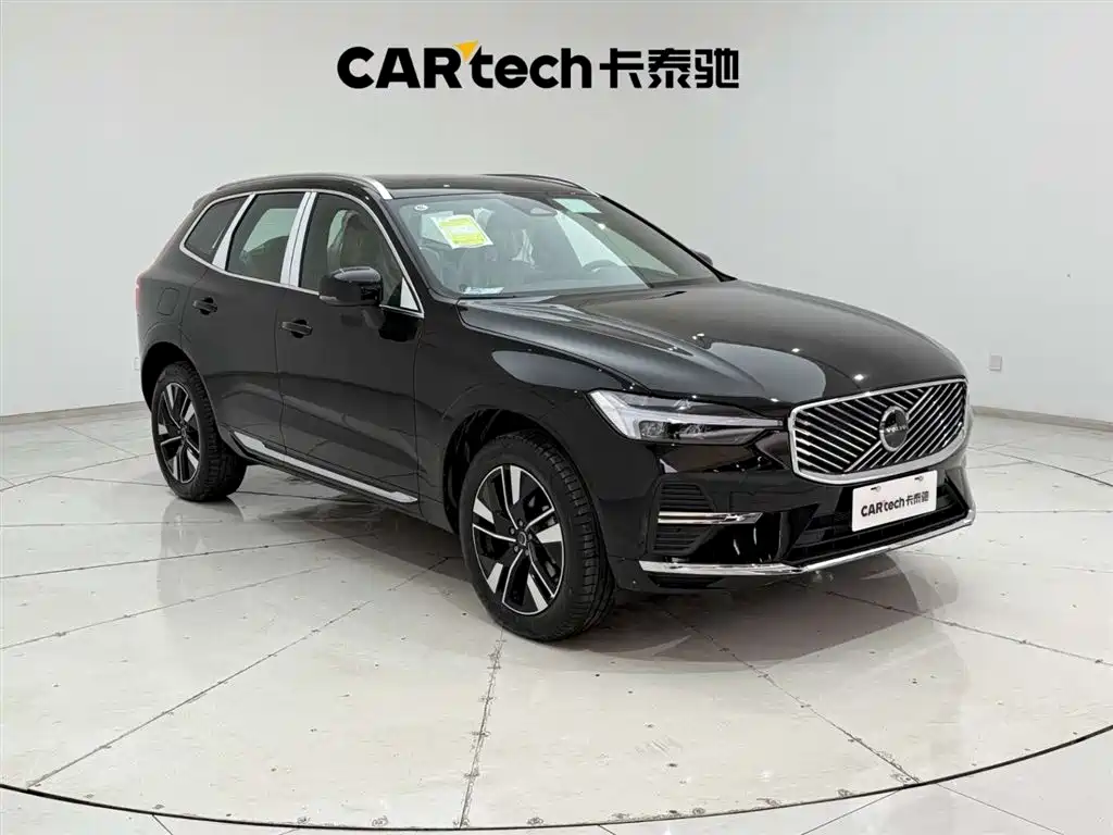 Volvo XC60 2026 — фото 4