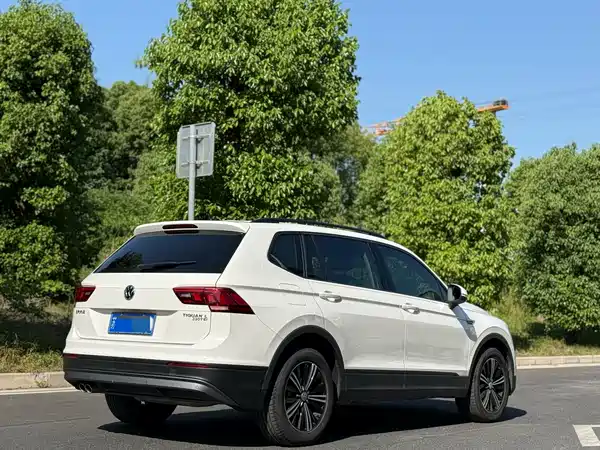Volkswagen Tiguan L 2020