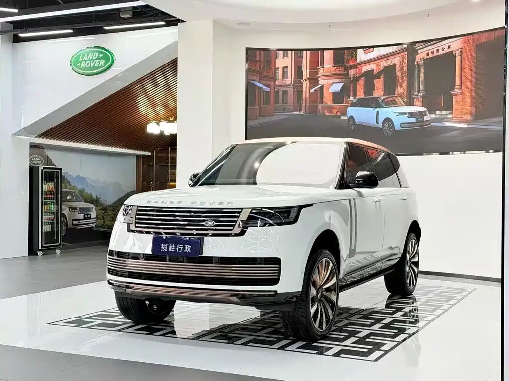 Land Rover Range Rover 2023 — фото 1