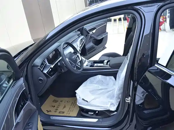 Audi A8 2025