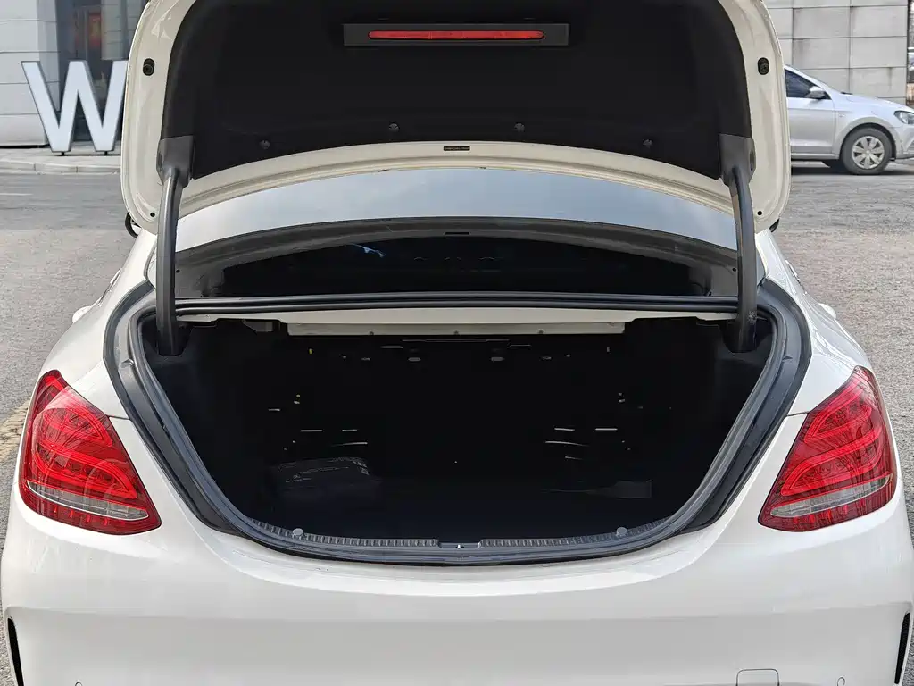 Mercedes-Benz C-Class 2016 — фото 26