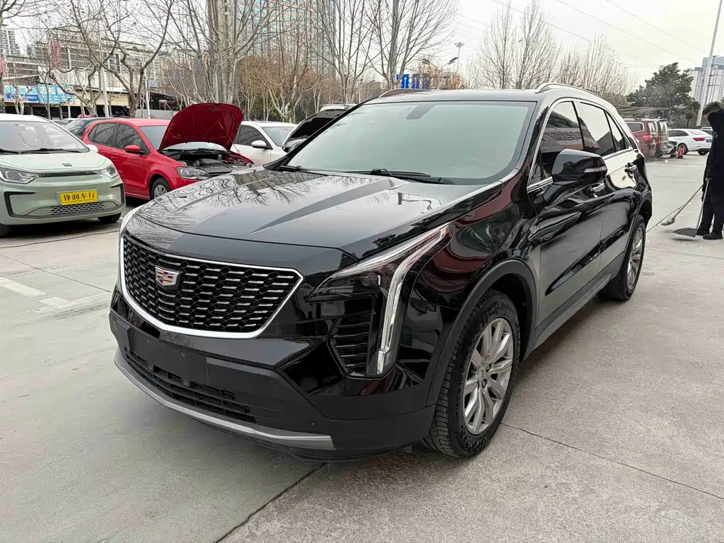 Cadillac XT4 2021 — фото 1