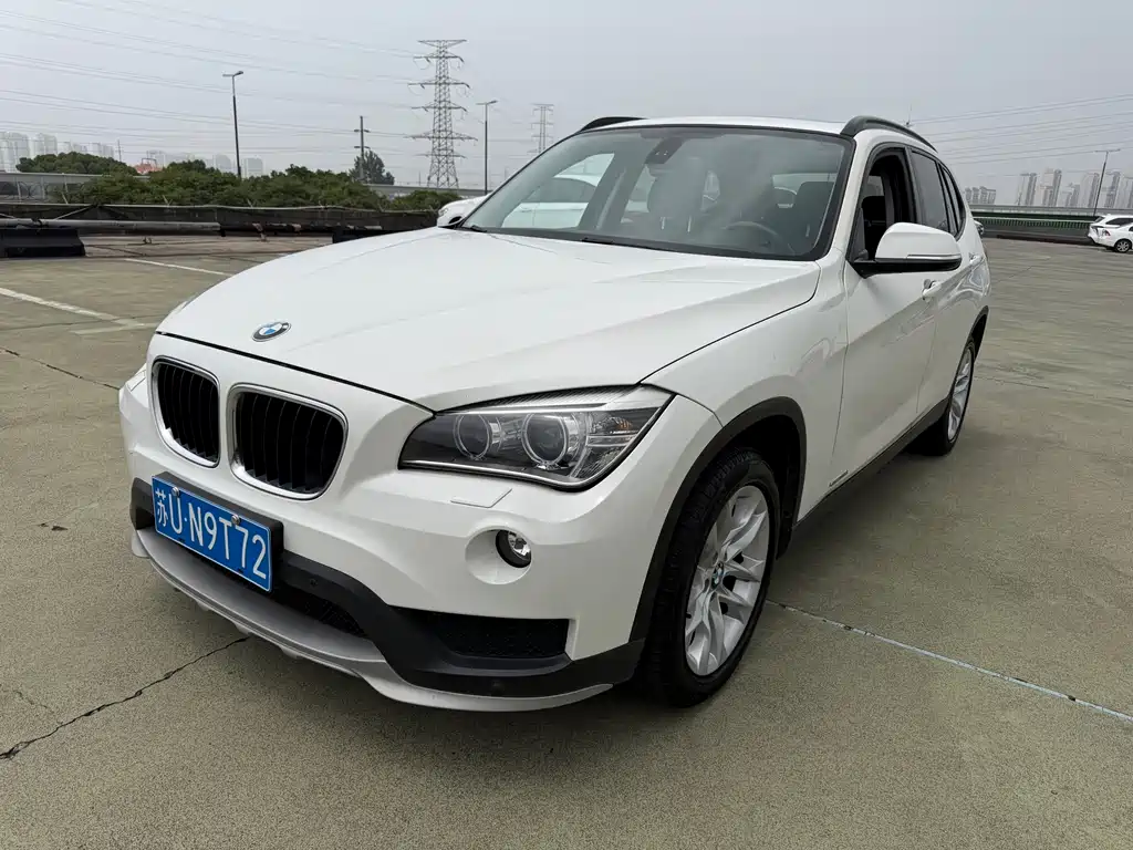 BMW X1 2015 — фото 1