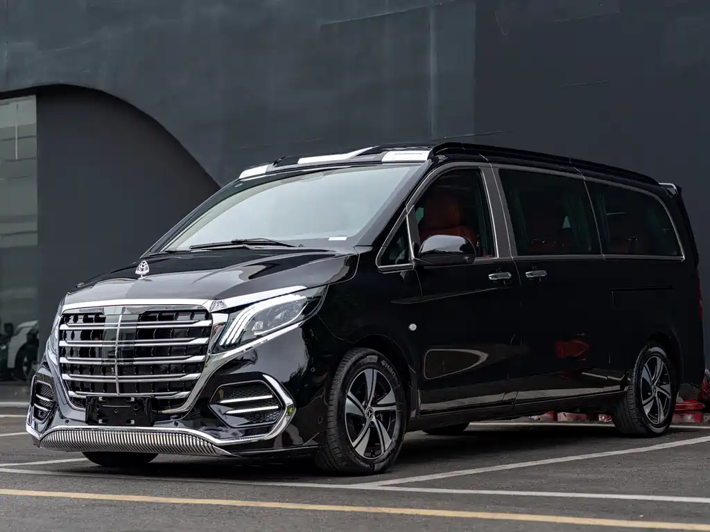 Mercedes-Benz Vito 2024 — фото 1