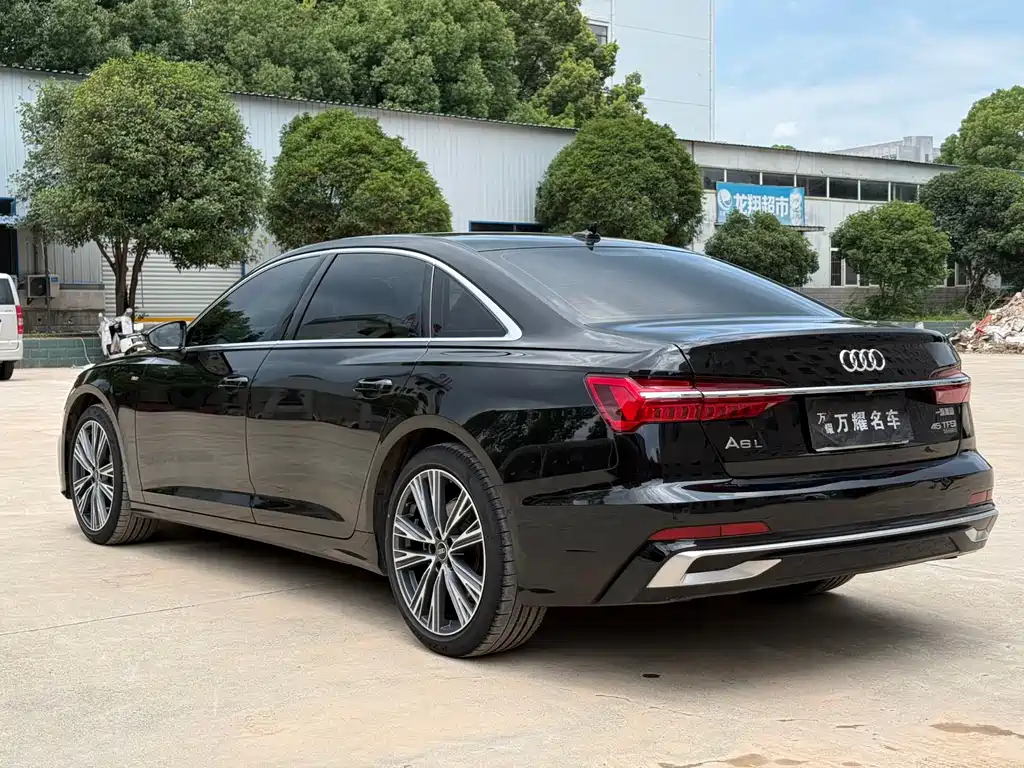 Audi A6L 2024 — фото 15