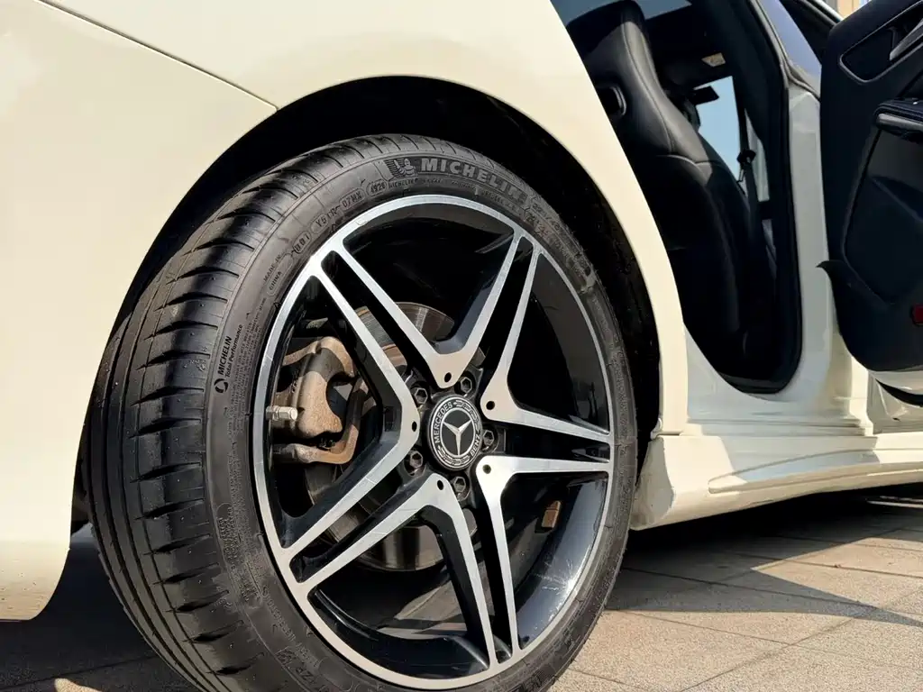 Mercedes-Benz CLA 2017 — фото 18