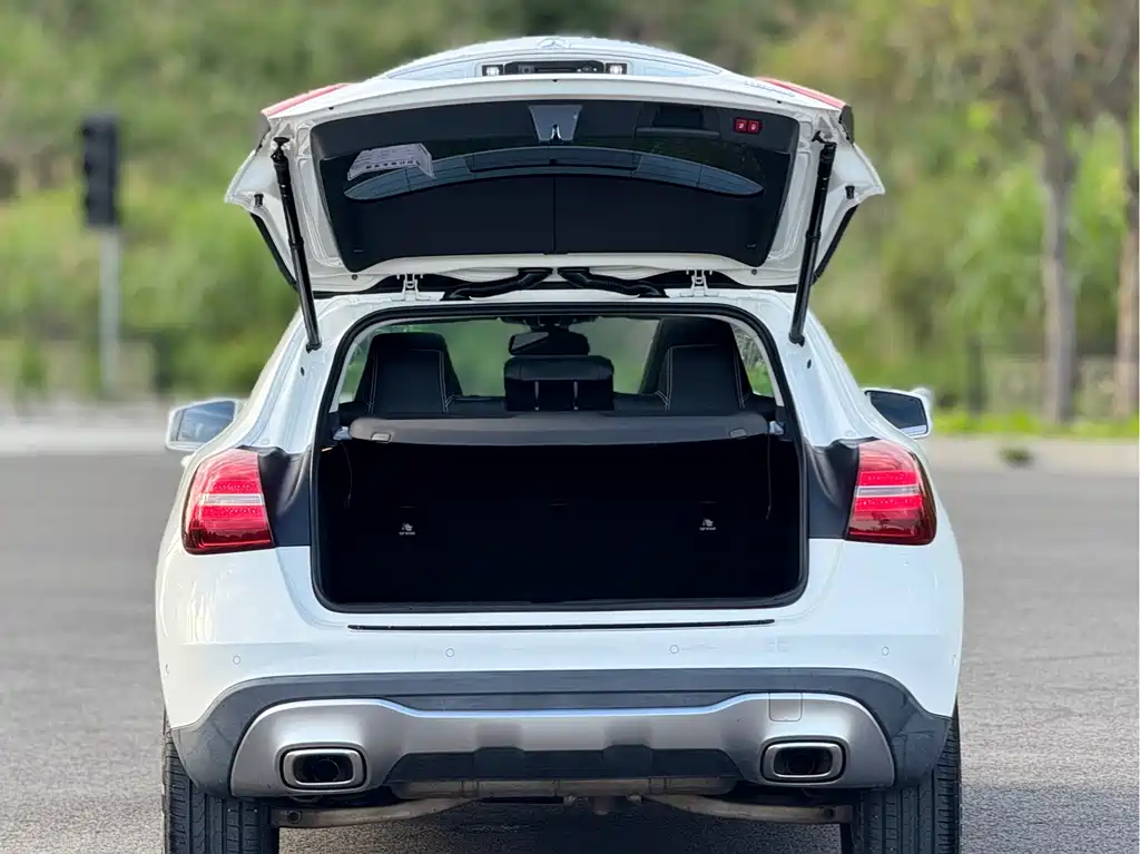 Mercedes-Benz GLA 2018 — фото 18