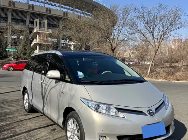 Toyota Previa 2012