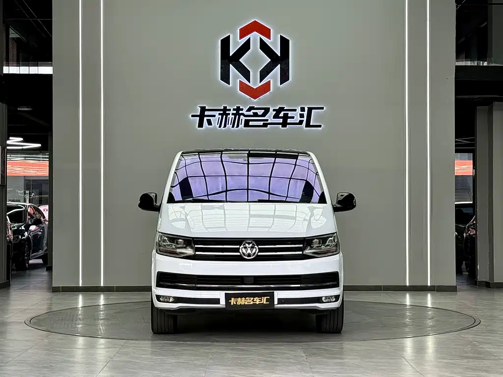 Volkswagen Multivan 2017 — фото 2