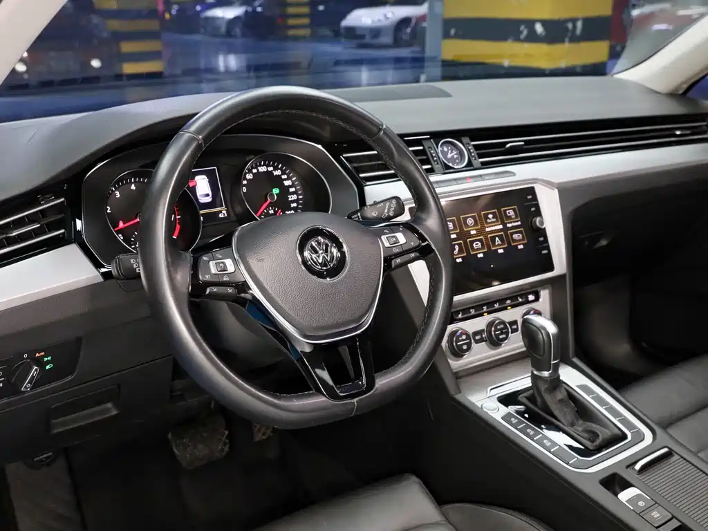 Volkswagen Viloran 2018 — фото 10