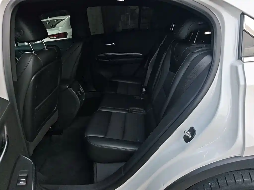 Cadillac XT4 2020 — фото 17