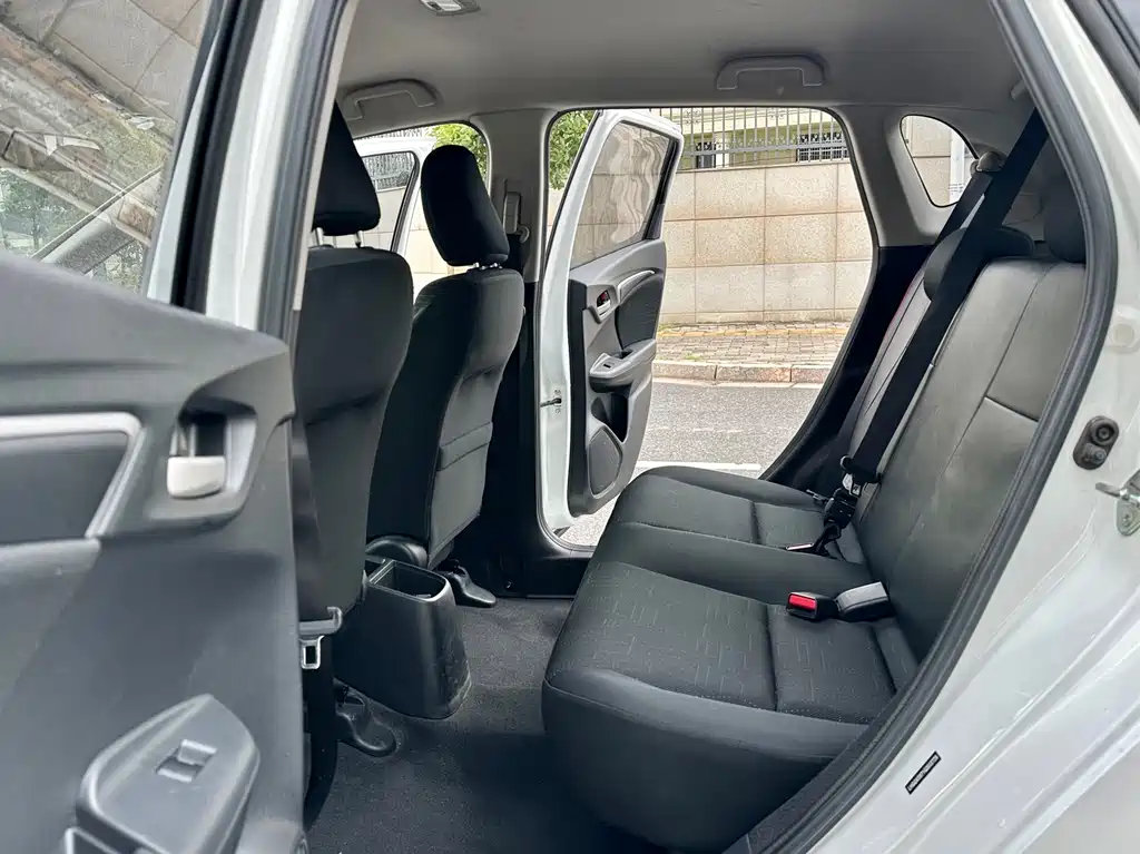 Honda Fit 2015 — фото 8