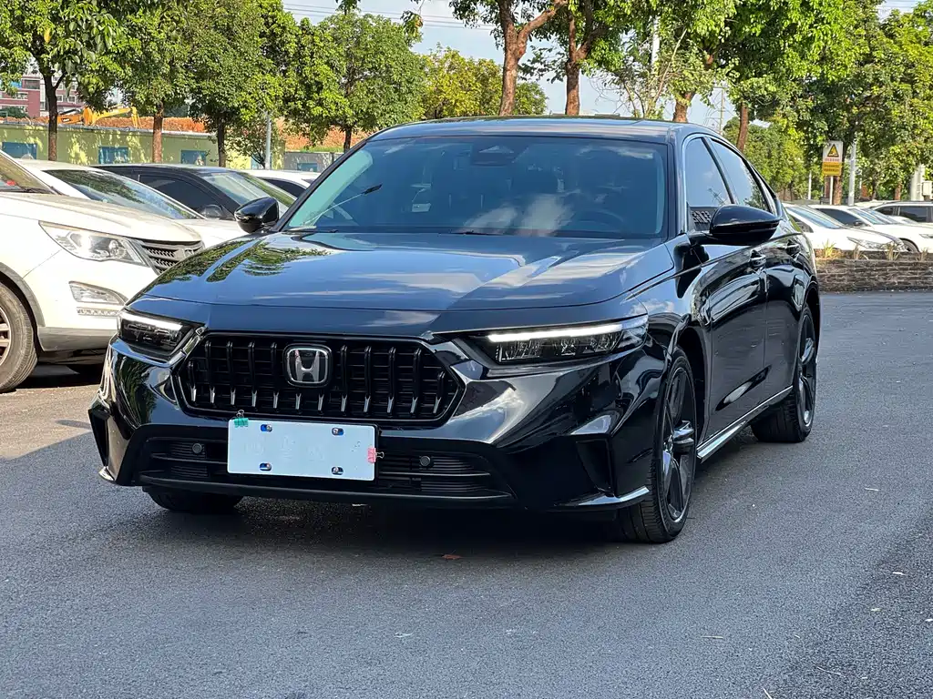 Honda Inspire 2025 — фото 1