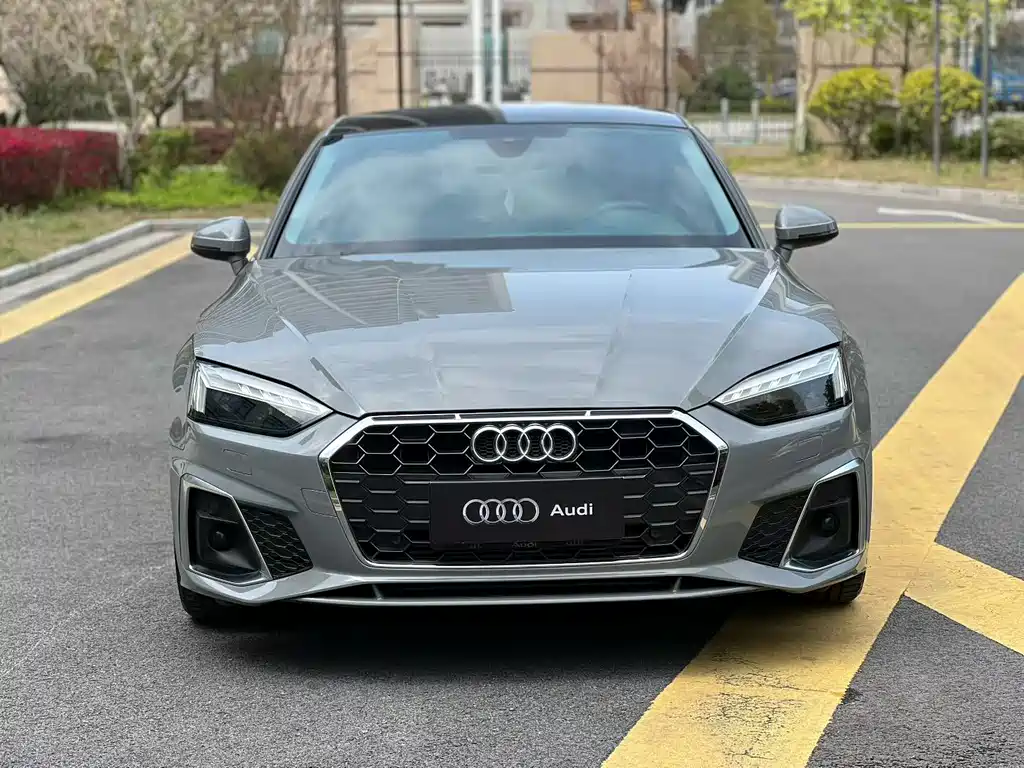 Audi A5 2022 — фото 1