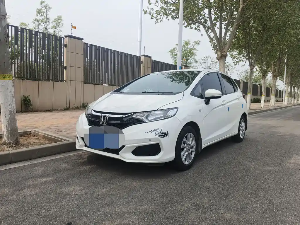 Honda Fit 2018 — фото 1