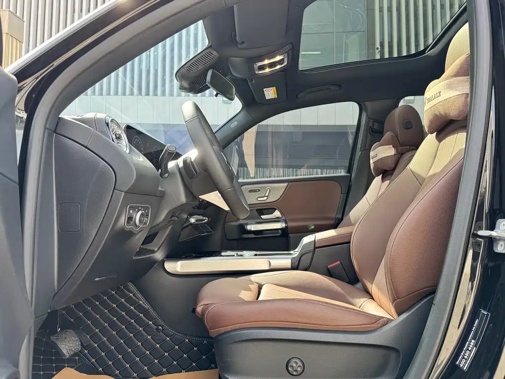 Mercedes-Benz GLB 2024 — фото 14