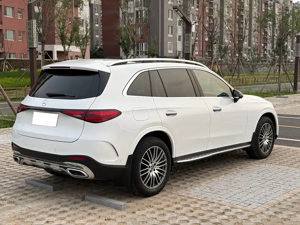 Mercedes-Benz GLC 2023