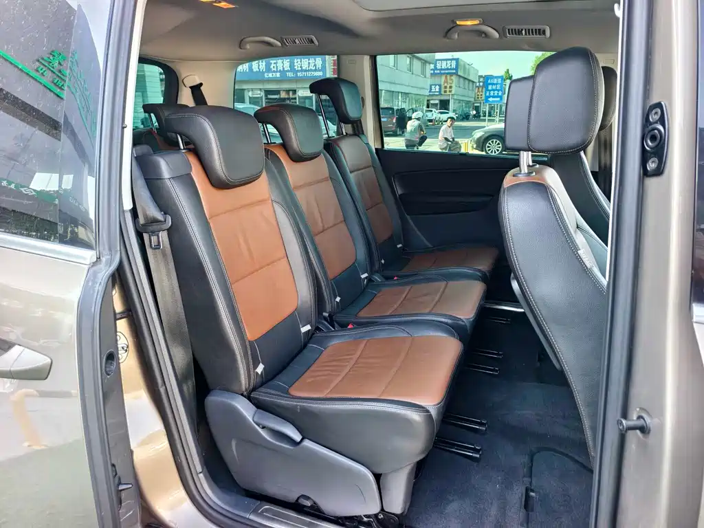 Volkswagen Sharan 2016 — фото 16
