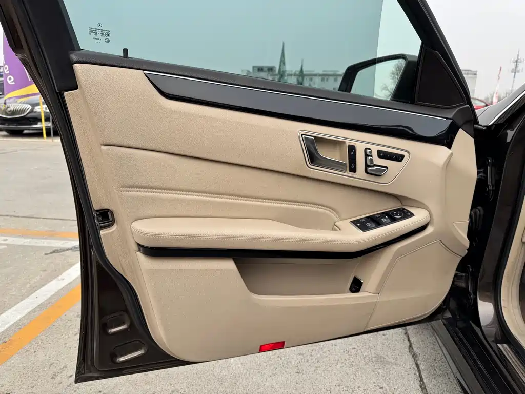 Mercedes-Benz E-Class 2015