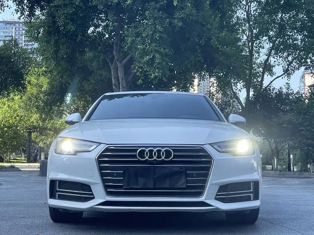 Audi A4L 2019 — фото 2