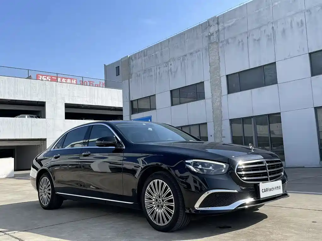 Mercedes-Benz E-Class 2023 — фото 3