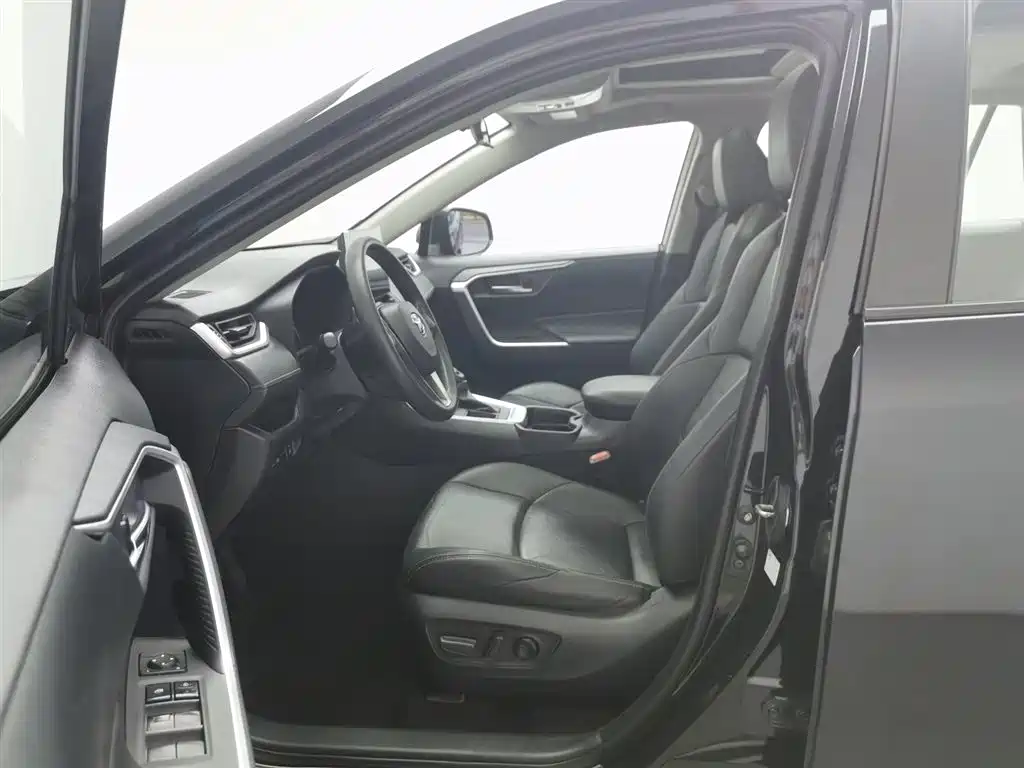 Toyota Wildlander 2021 — фото 10