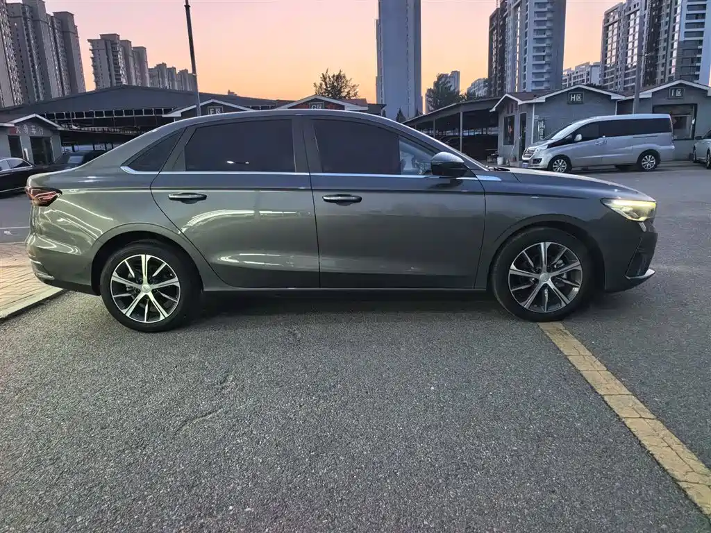 Geely Emgrand 2023 — фото 10
