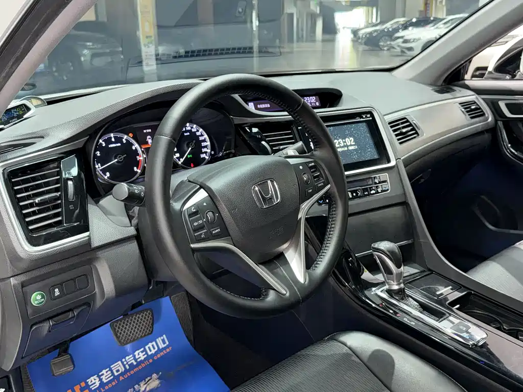 Honda Spirior 2017 — фото 14