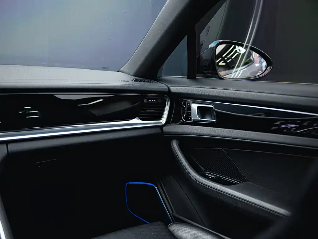 Porsche Panamera 2019 — фото 27