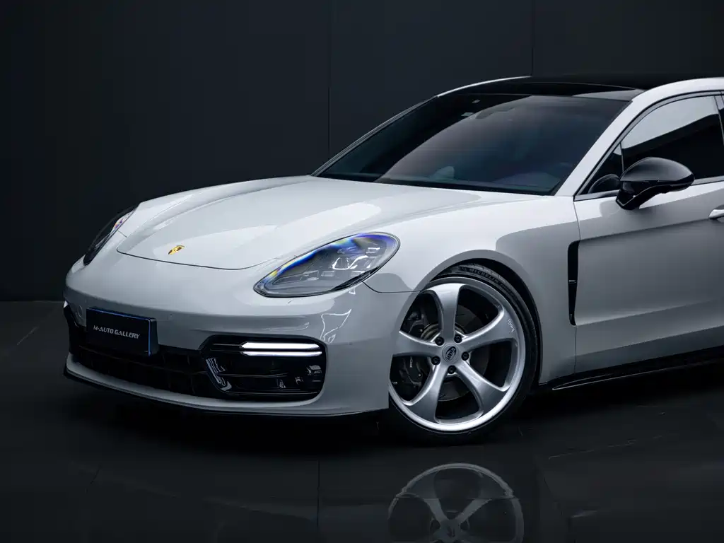 Porsche Panamera 2019 — фото 36