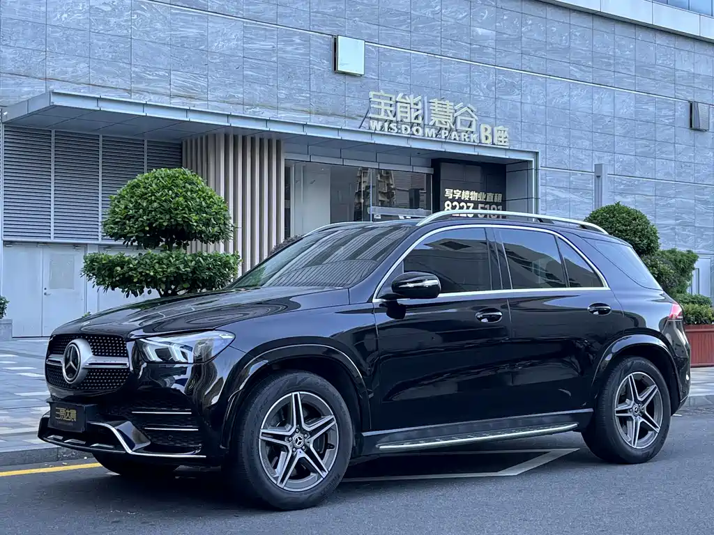 Mercedes-Benz GLE 2020 — фото 1
