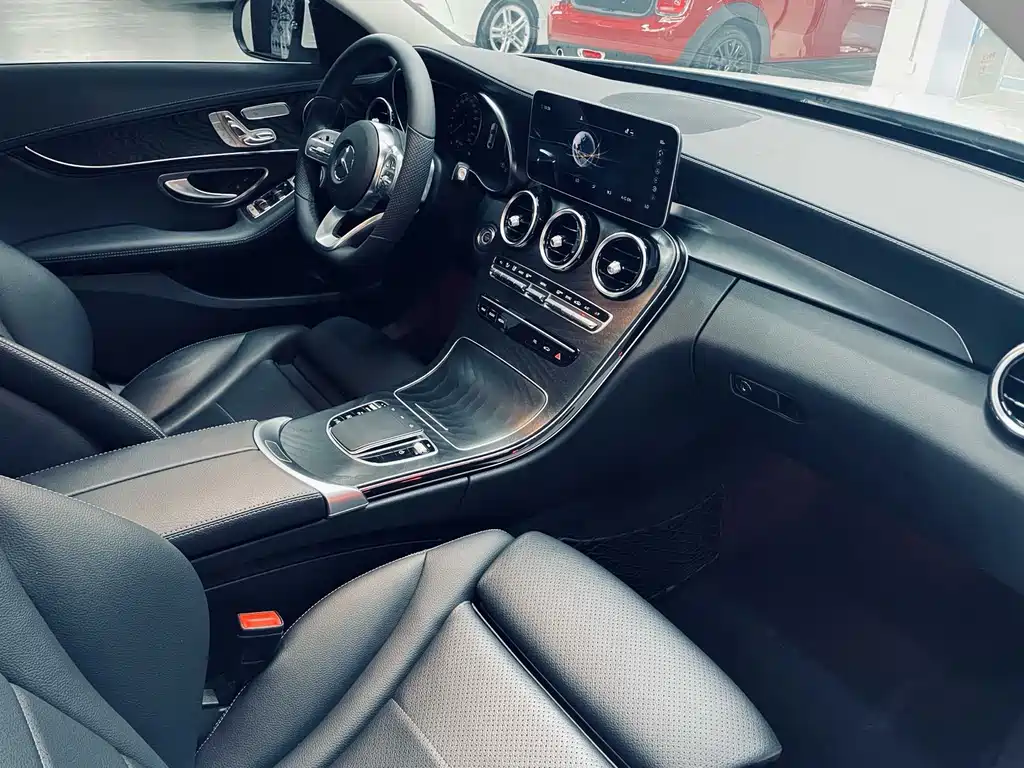 Mercedes-Benz C-Class 2019 — фото 13