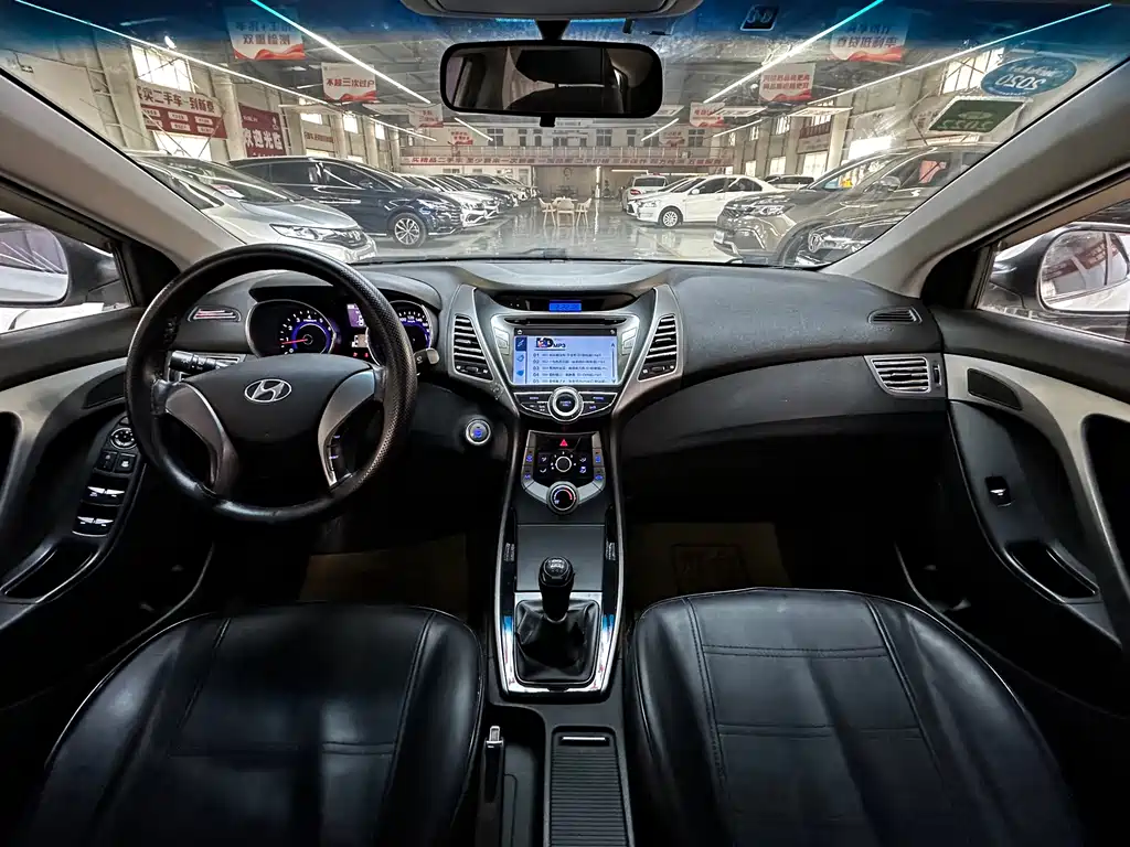 Hyundai Elantra Langdong 2016 — фото 14