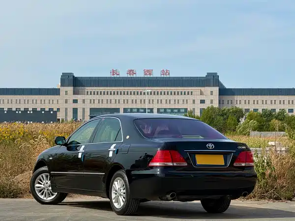 Toyota Crown 2005