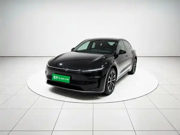 Tesla Model Y L 2026