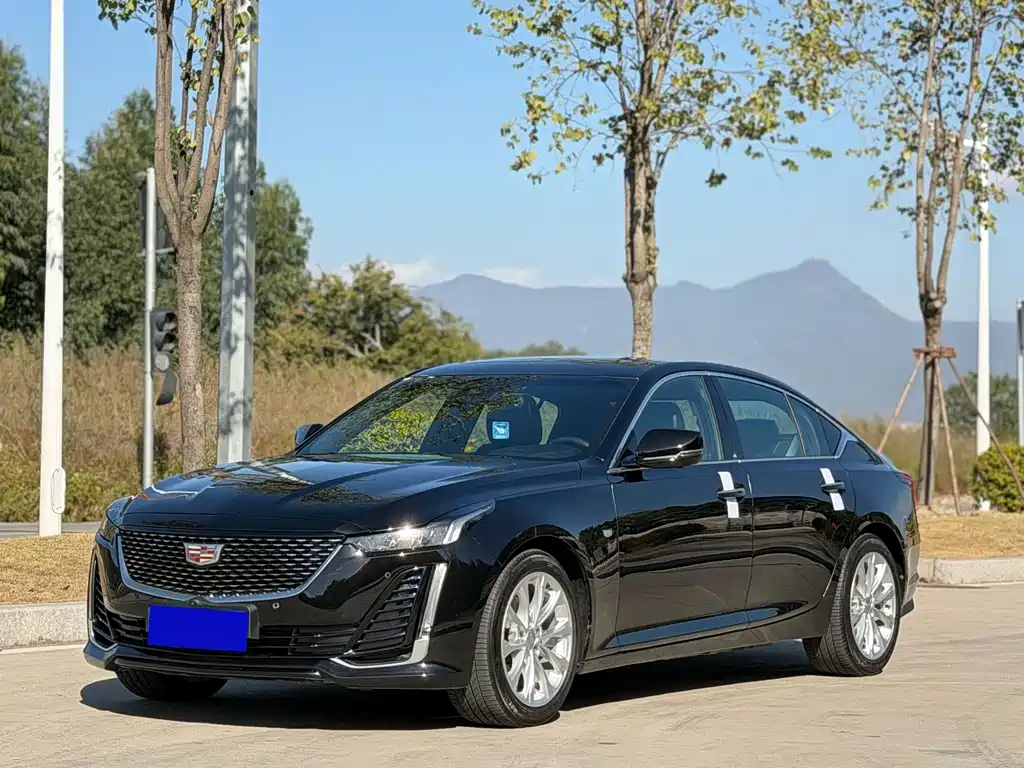 Cadillac CT5 2023 — фото 1