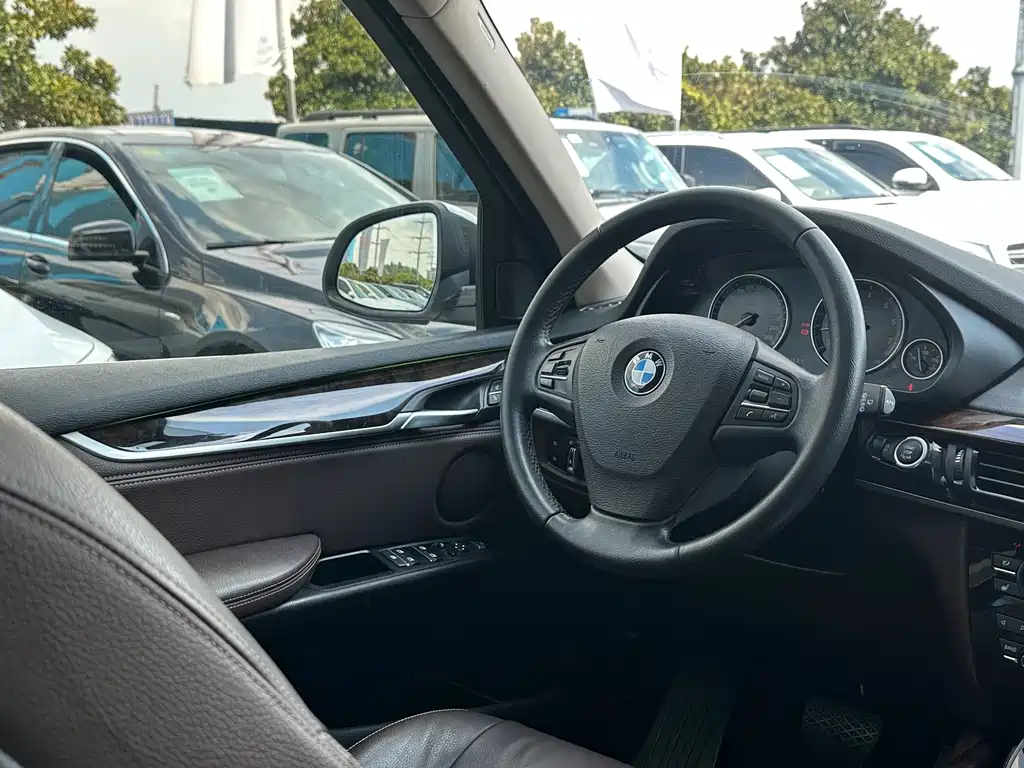 BMW X5 2015 — фото 19