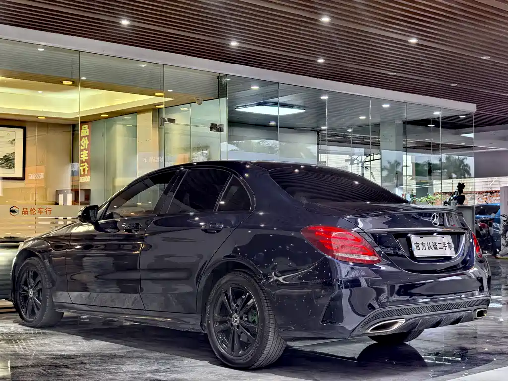 Mercedes-Benz C-Class 2018 — фото 16