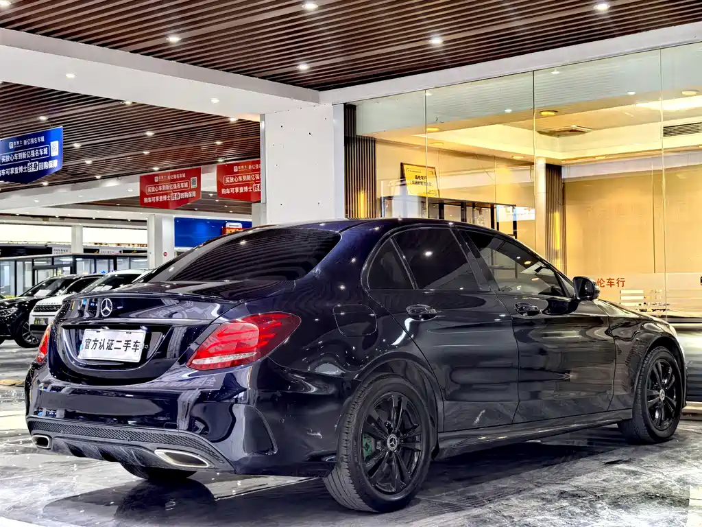 Mercedes-Benz C-Class 2018 — фото 17