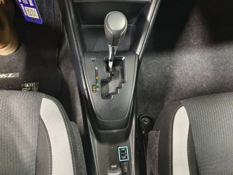 Toyota Yaris L 2023 — фото 15