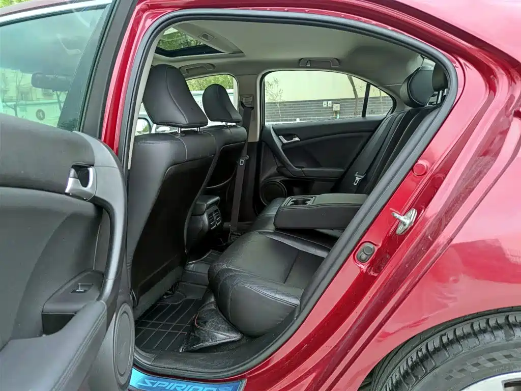 Honda Spirior 2014 — фото 10