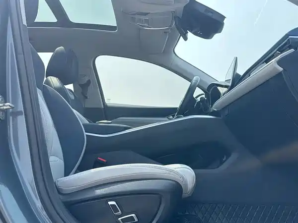 Geely Xingrui 2023