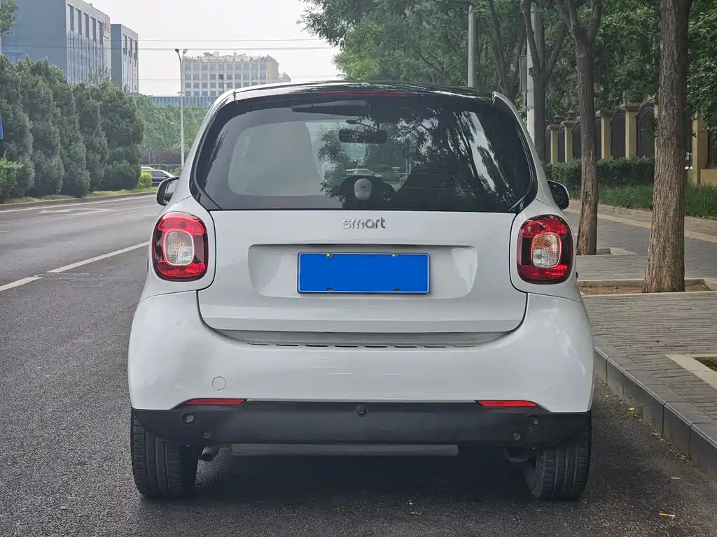 smart Fortwo 2018 — фото 5