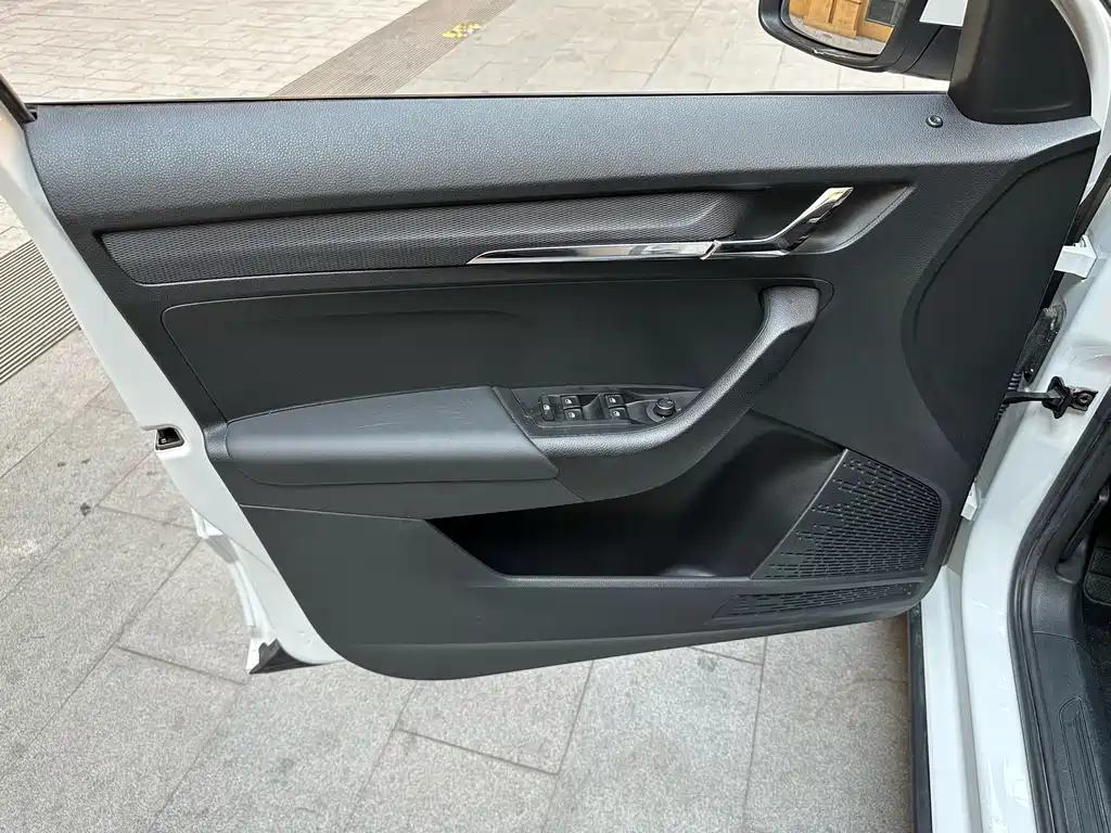 Skoda Kamiq 2023 — фото 14