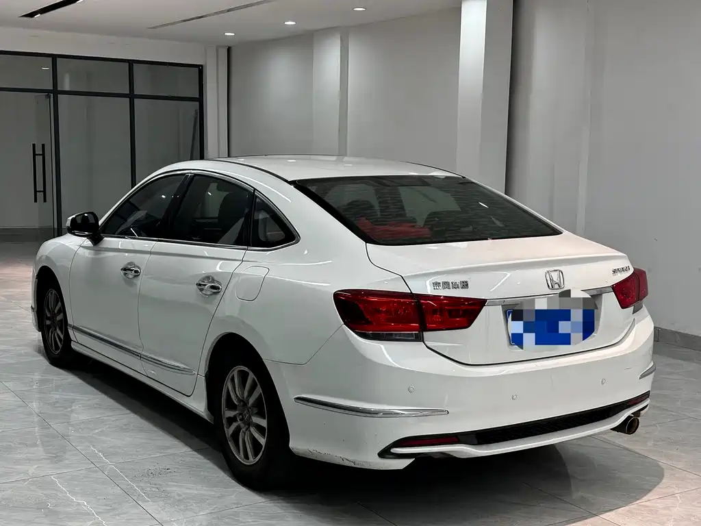 Honda Spirior 2018 — фото 5