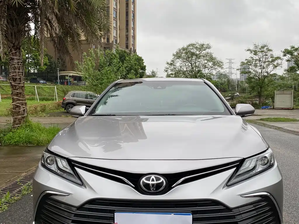 Toyota Camry 2024 — фото 2