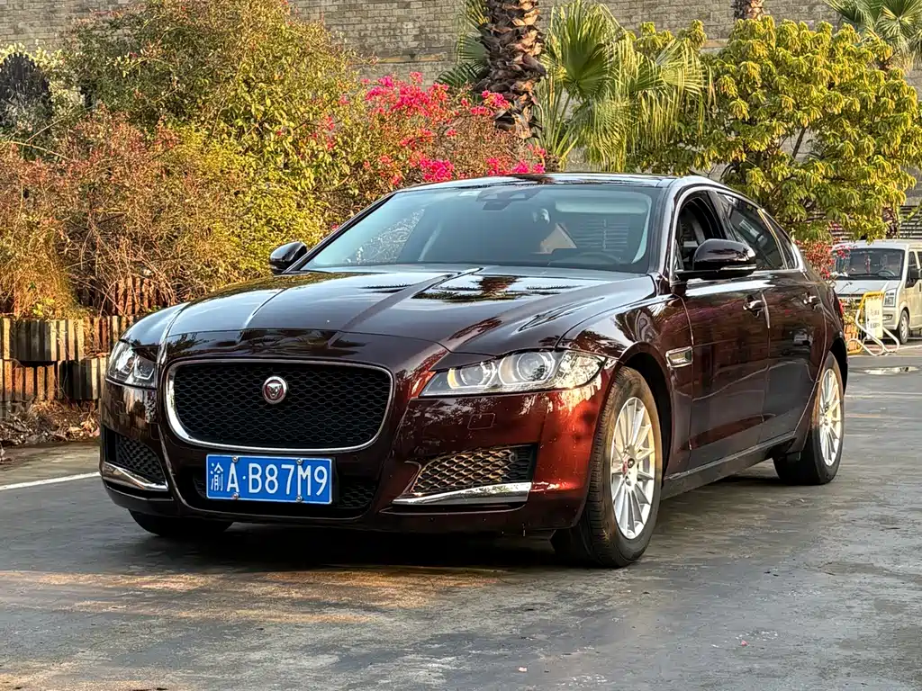 Jaguar XFL 2017